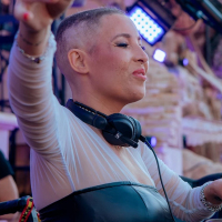 B Jones emociona o Tomorrowland antes do título mundial da Espanha