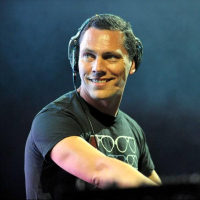 Ti&euml;sto prepara document&aacute;rio sobre a hist&oacute;ria do trance